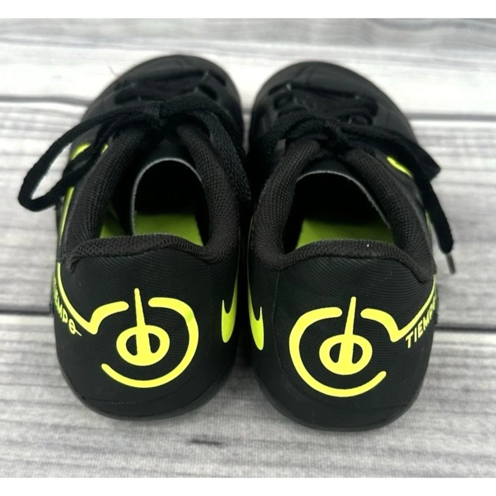 NIKE JUNIOR‎ TIEMPO LEGEND 9 CLUB FG SOCCER CLEATS  Youth Size 4  BLACK / VOLT